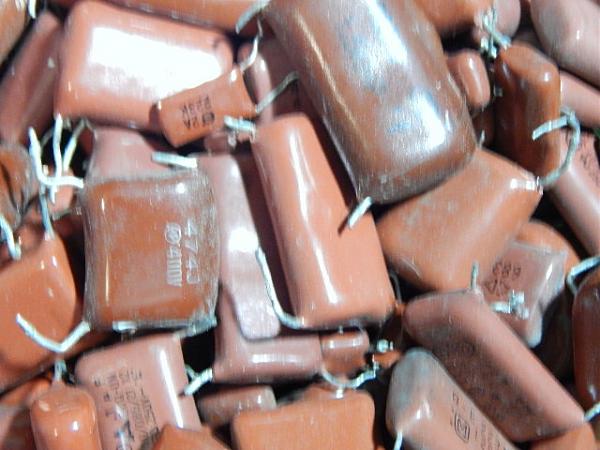 Продам Конденсаторы разные (324 грамма)