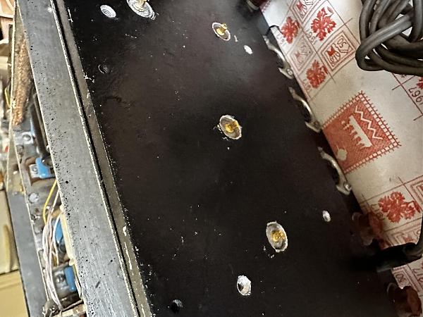 Продам КВ трансивер(не рабочий)