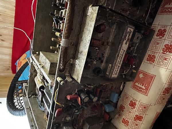 Продам КВ трансивер(не рабочий)