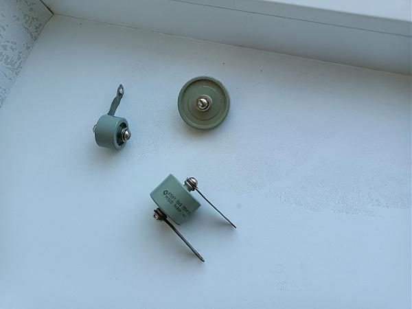 Продам конденсатор 2200пф