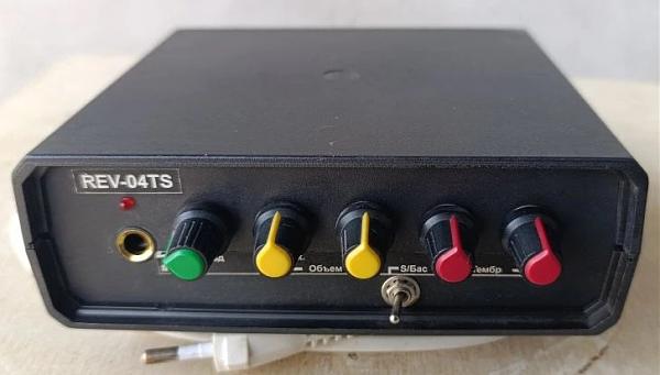 Продам Микрофонный усилитель с эквалайзером REV-04TS