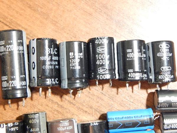 Продам Конденсаторы электролитические, разные на (17 шт)