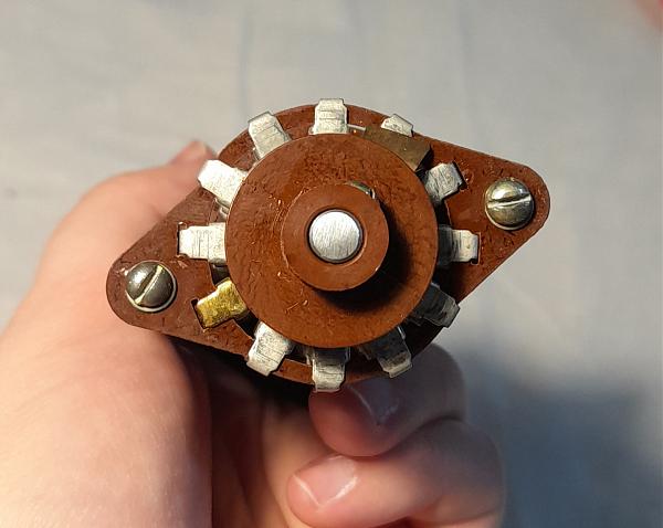 Продам Галетные переключатели 11П5Н с ручкой