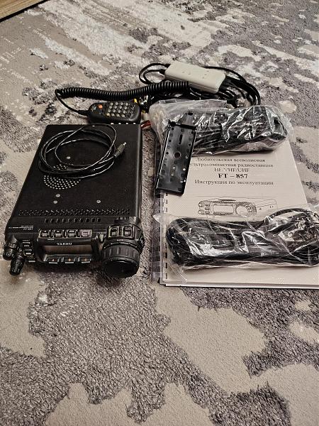 Продам Yaesu FT-857