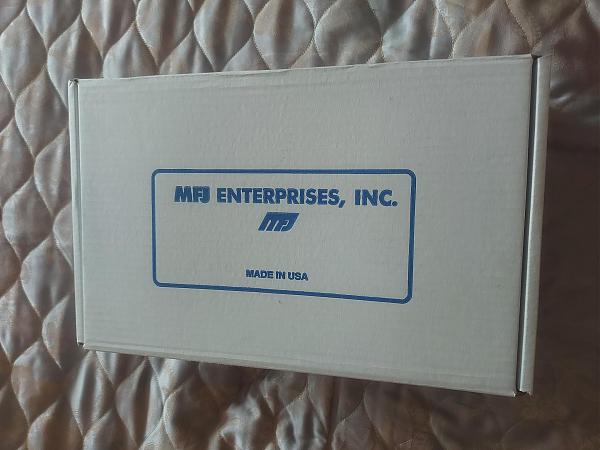 Продам Антенный тюнер MFJ-941E