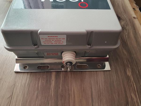 Продам Антенный тюнер Icom AT-130