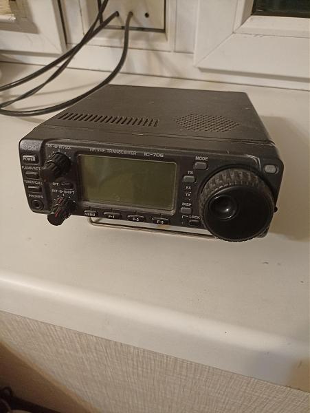 Продам Трансивер icom-706