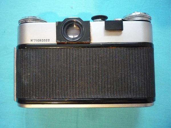 Продам Фотоаппарат зеркальный 1970 г.вып. "Зенит-Е"