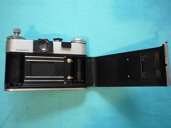 Продам Фотоаппарат зеркальный 1970 г.вып. "Зенит-Е"