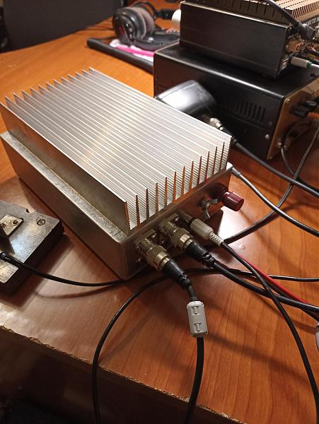 Продам Транзисторный усилитель 250 ватт