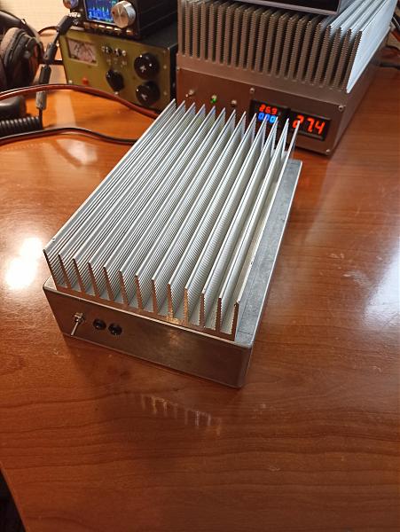 Продам Транзисторный усилитель 250 ватт