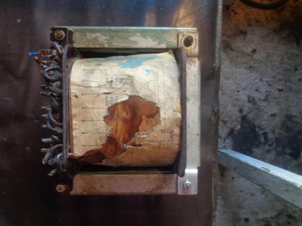 Продам Трансформатор от УИП и два конденсатора