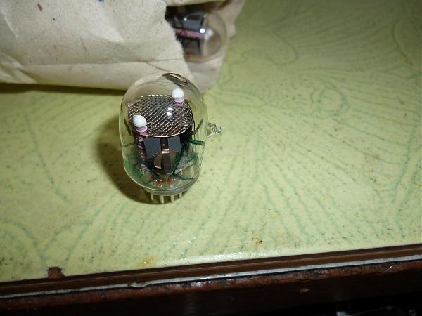 Продам Индикаторы газоразрядные и люминисцентные