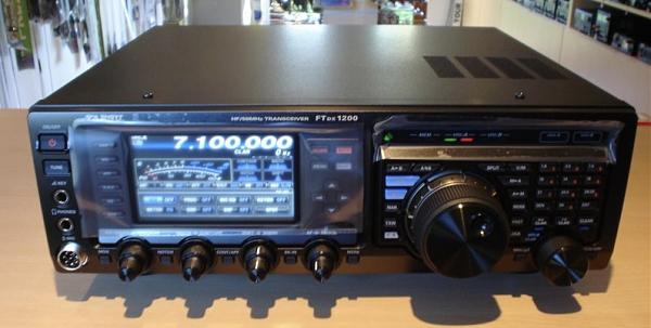 Продам Трансивер YAESU FTdx1200 + DVS-6, FH-2, FFT-1