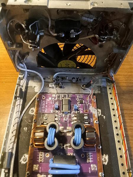 Продам Усилитель мощности 600 ватт