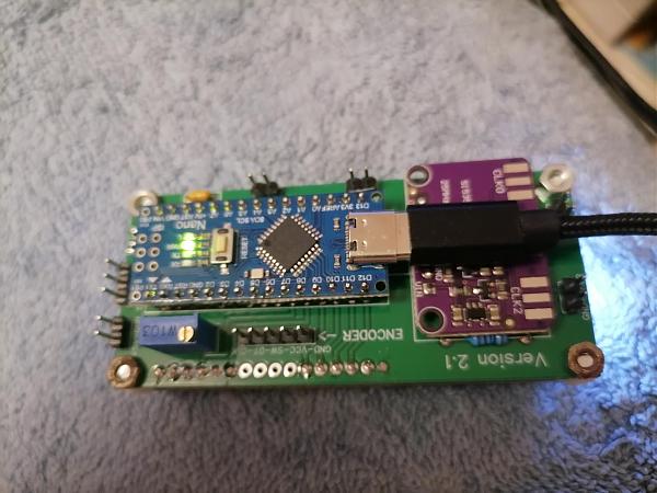 Продам Синтезатор частоты