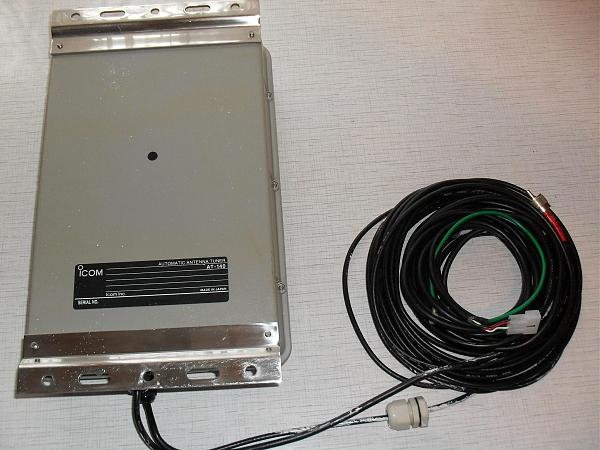 Продам icom AT-140