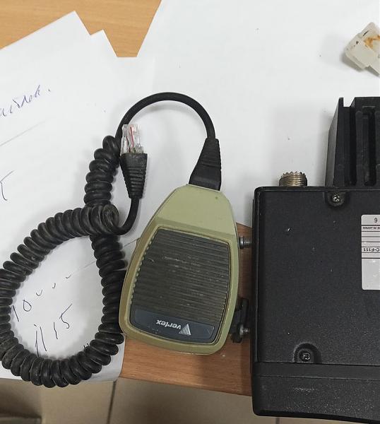 Продам Icom F-111