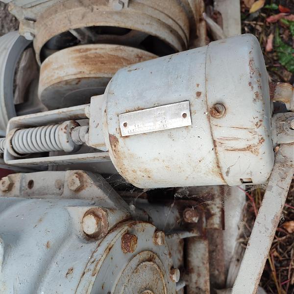 Продам лифт грузовой механизм в комплекте, двигатель