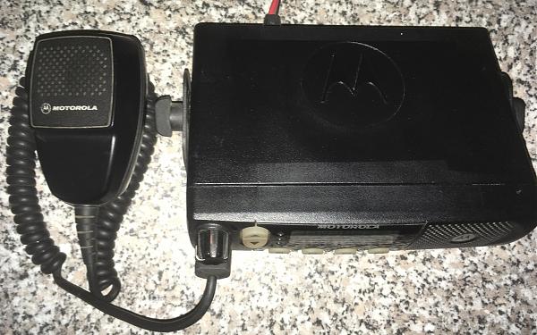 Продам Mоtоrola CM160 VHF 50вт