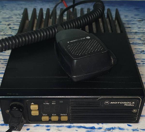 Продам Радиостанция Motorola Radius GM 300, LB 2 шт