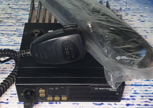 Продам Радиостанция Motorola Radius GM 300, LB 2 шт
