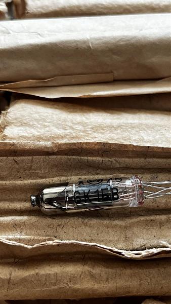 Продам лампа с множеством тонких выводов