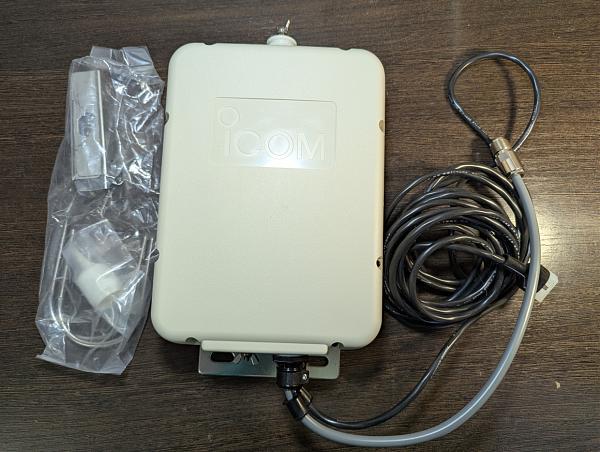 Продам Антенный тюнер Icom AH-4 в отличном состоянии