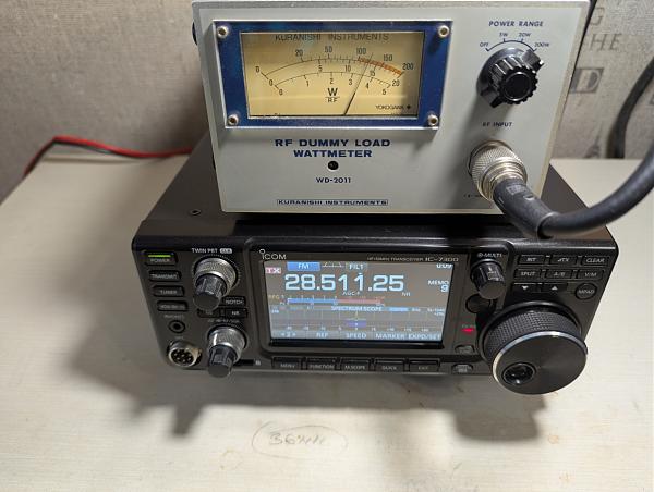 Продам Icom IC-7300, хорошее состояние, в штатной коробке