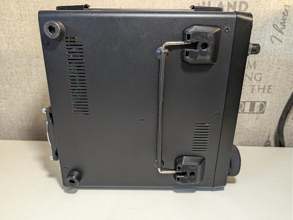 Продам Icom IC-7300, хорошее состояние, в штатной коробке