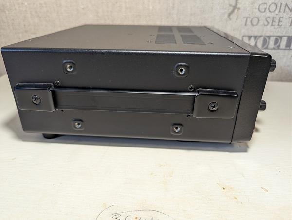 Продам Icom IC-7300, хорошее состояние, в штатной коробке