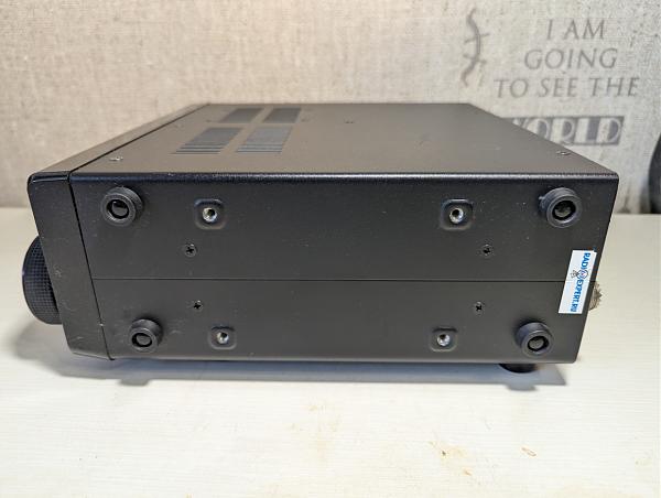 Продам Icom IC-7300, хорошее состояние, в штатной коробке