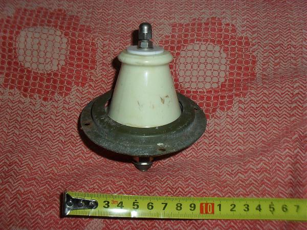 Продам Проходной изолятор передатчика