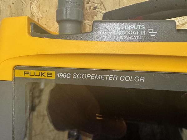 Продам Осциллограф fluke 196c