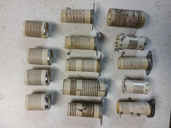 Продам Кварцевые резонаторы,керамические каркасы и реле