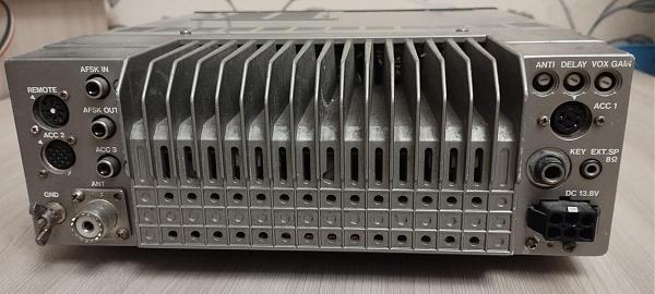 Продам Старое КВ радио TS-440SAT