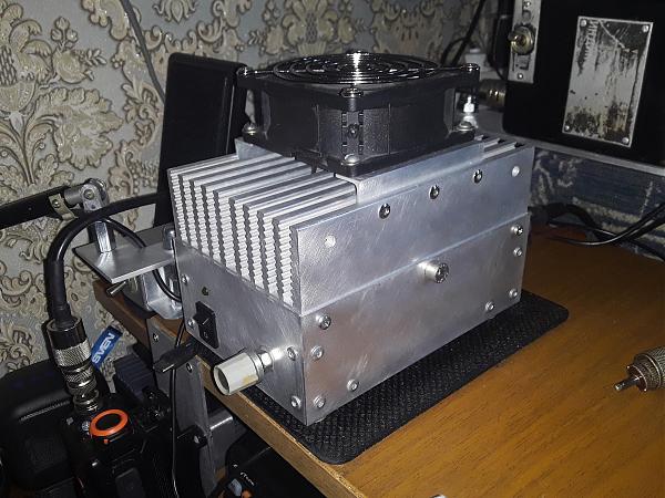 Продам радиостанция TYT TH-8600