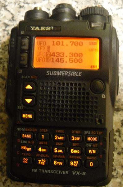 Продам Yaesu VX-8DR