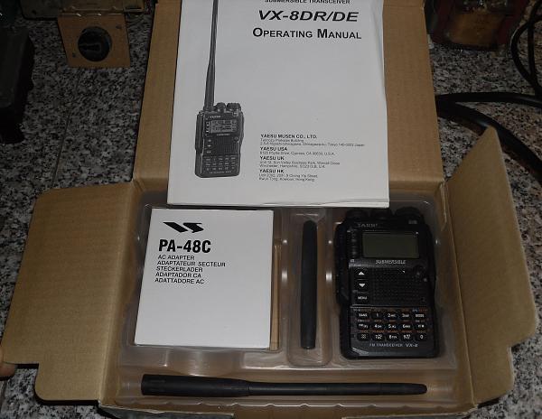 Продам Yaesu VX-8DR