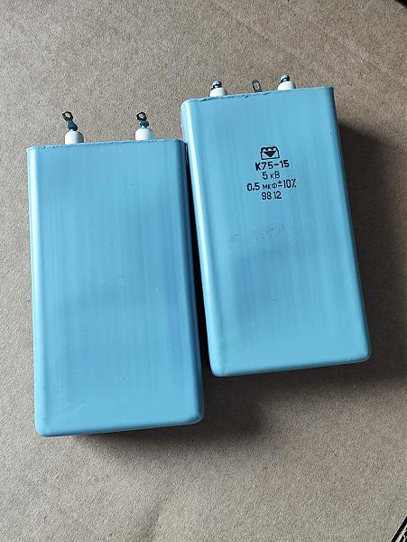 Продам Конденсатор К15у-1 4кВ 1500пф 40 квар