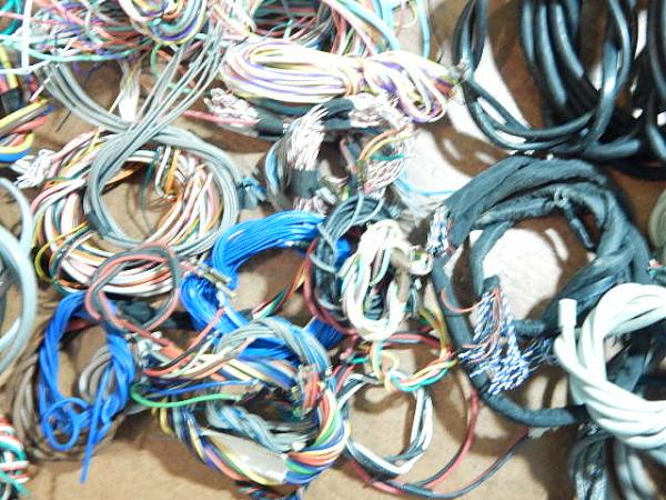 Продам Провода монтажные, разные,(комплект)(800 гр)