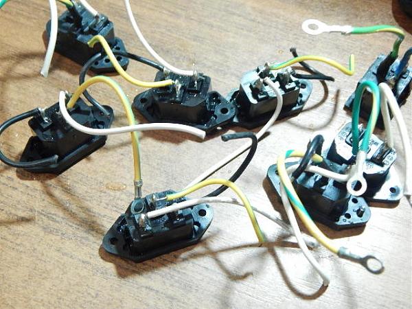 Продам Розетки, гнёзда сетевые