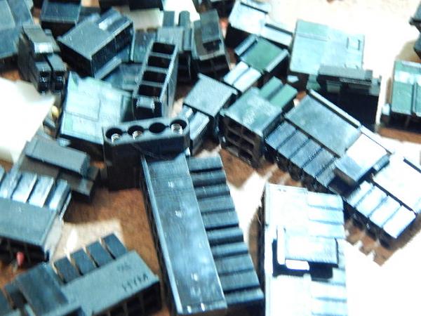 Продам Штекера, разъёмы, фишки, разные(280 гр)