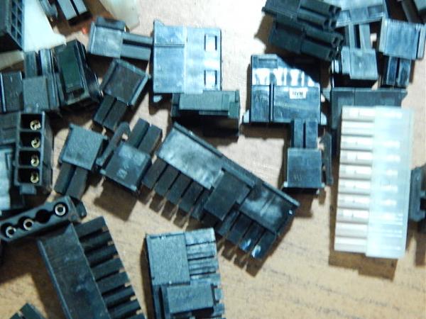 Продам Штекера, разъёмы, фишки, разные(280 гр)