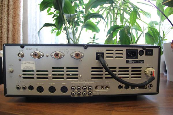 Продам Yaesu FT-2000