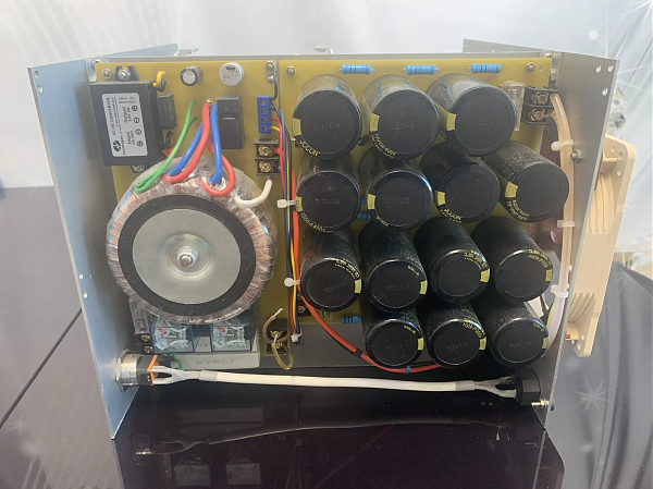 Продам Усилитель для радиостанции на лампе ГУ-81