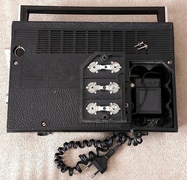 Продам Радиоприемник ВЭФ 202 с 16 и 19 м