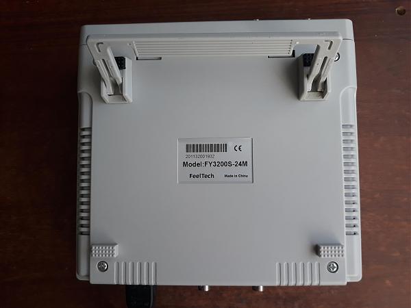 Продам Генератор сигналов FeelTech FY3200S-24M