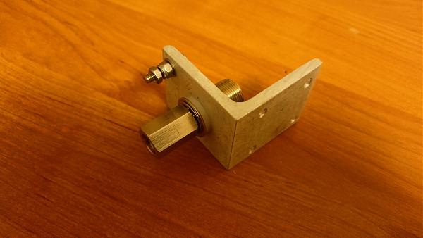 Продам Крепление для балконной антенны