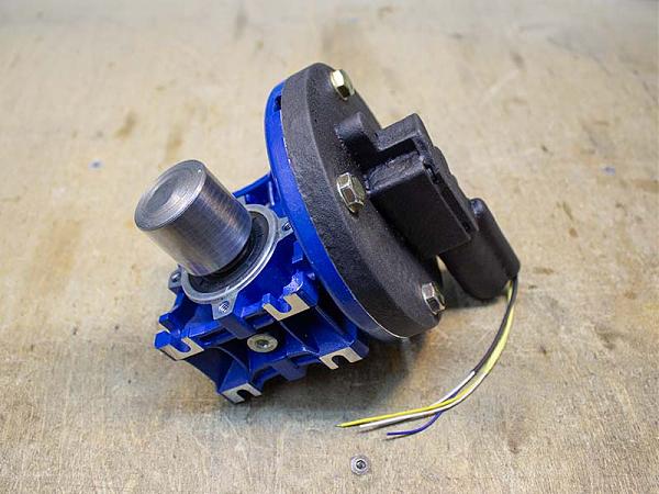 Продам Поворотное устройство для мини антенн